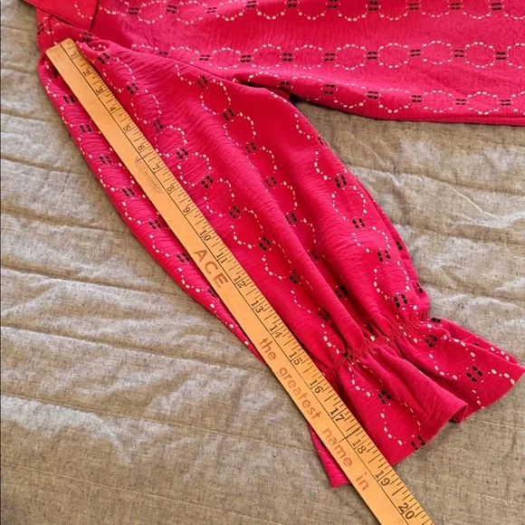 Adrienne Vittadini Bright Fuchsia Blouse; women’s size medium - Picture 11 of 12